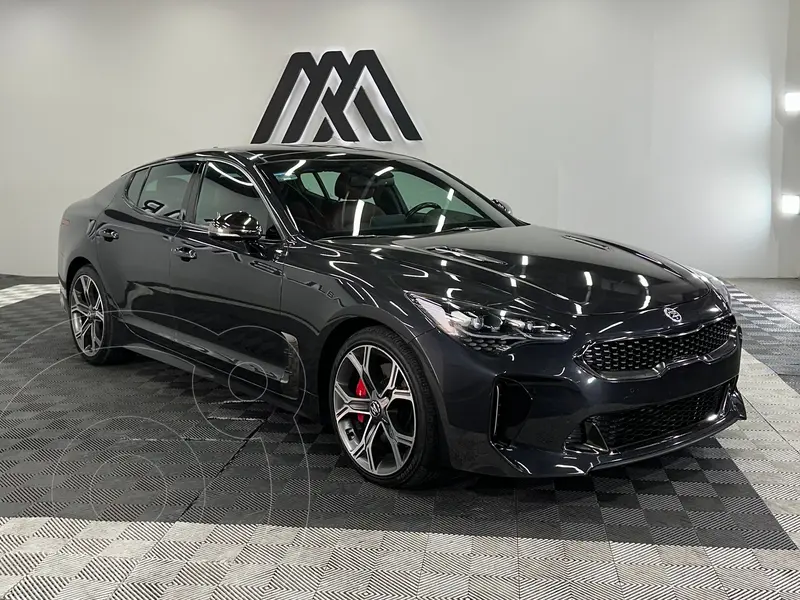Foto Kia Stinger GT Line usado (2019) color Gris precio $389,999