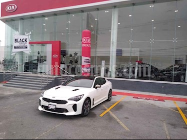 Foto Kia Stinger GT usado (2019) color Blanco precio $780,000