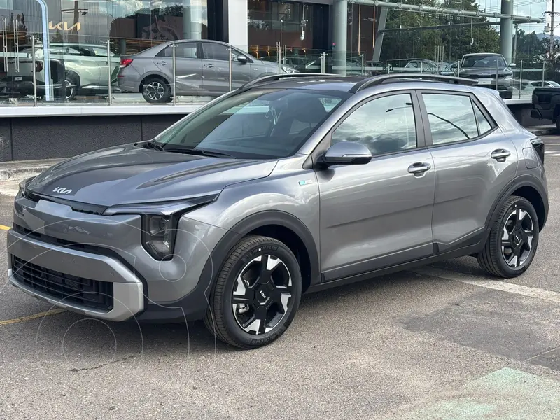 Foto KIA Stonic HEV Desire nuevo color Plata precio $86.990.000