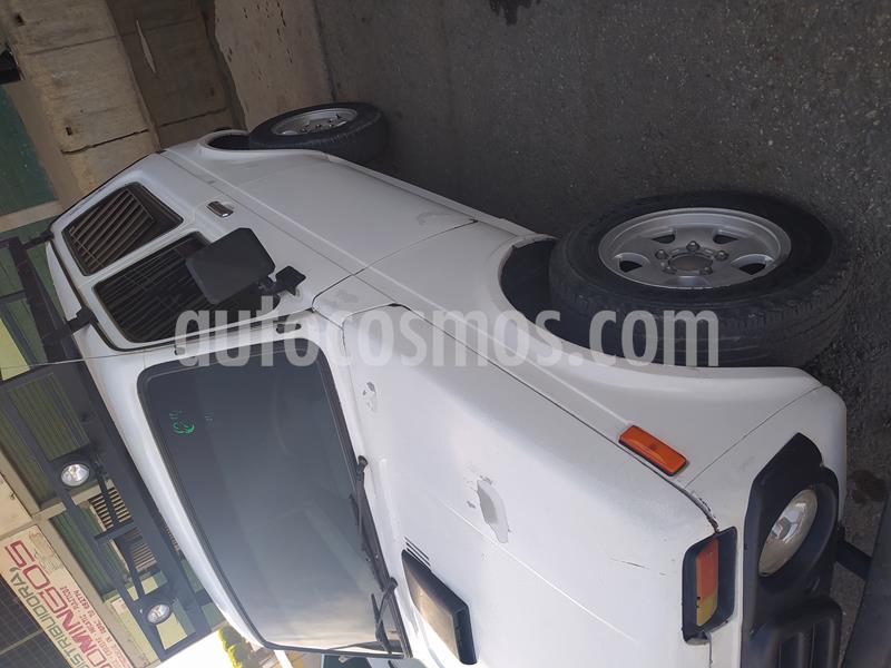 Lada Niva 4x4 L4 1.6 8V usado (2001) color Blanco precio u$s1.200