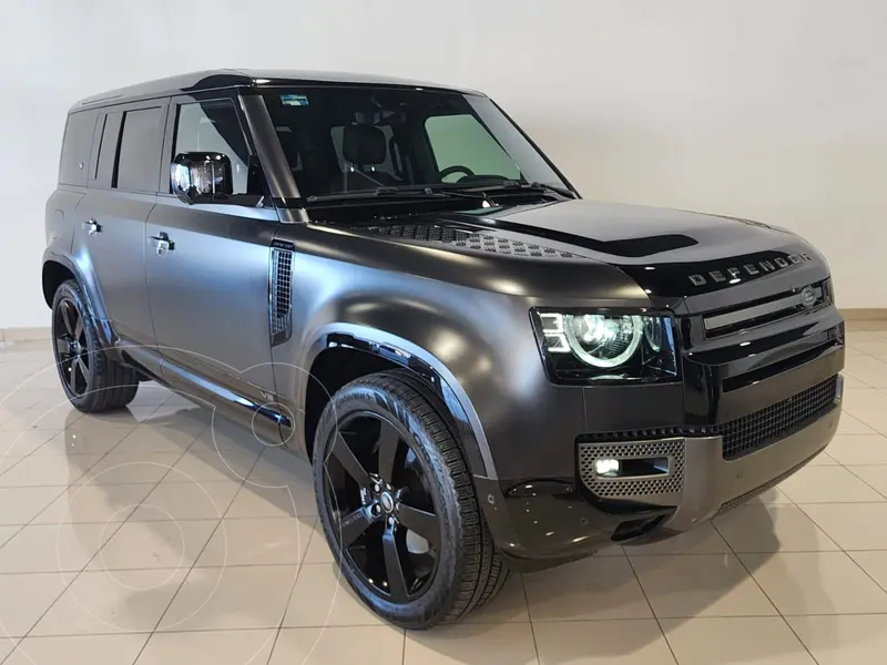 Foto Land Rover Defender 110 V8 Carpathian Edition usado (2024) color Negro Santorini financiado en mensualidades(enganche $909,650 mensualidades desde $40,458)