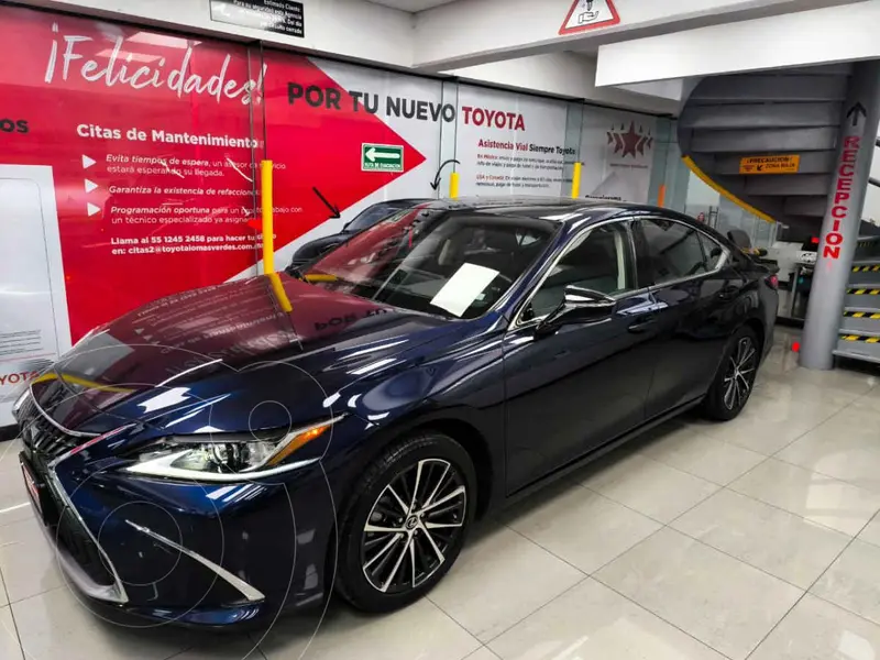 Foto Lexus ES Hybrid 300 usado (2024) color Azul precio $936,000