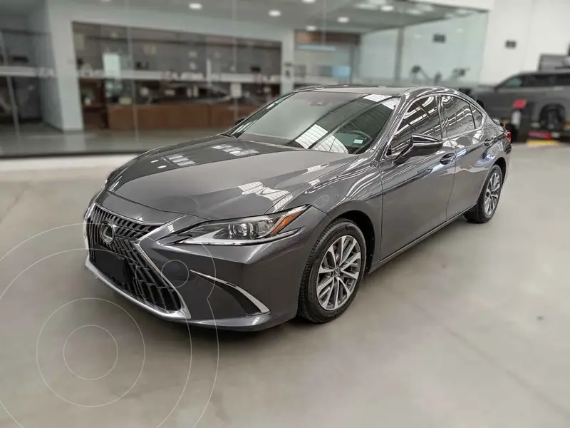 Foto Lexus ES 250 usado (2023) color Gris financiado en mensualidades(enganche $206,883 mensualidades desde $9,397)