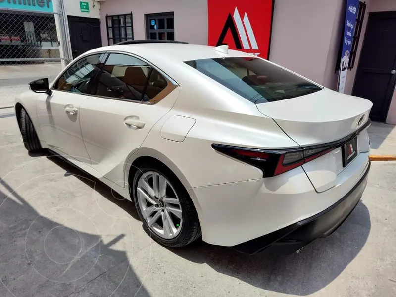 lexus is