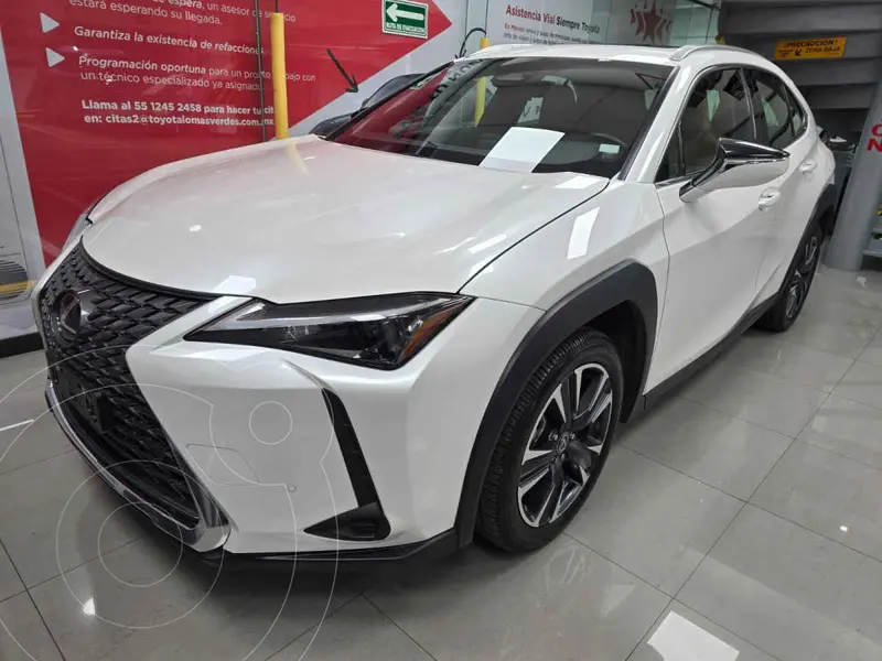 Foto Lexus UX Hybrid 300 usado (2025) color Blanco financiado en mensualidades(enganche $156,200 mensualidades desde $15,409)