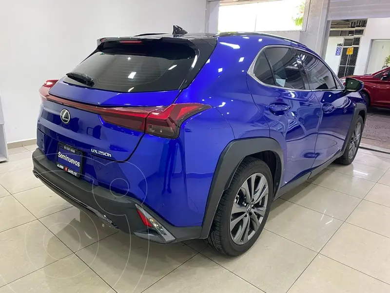 Foto Lexus UX Hybrid 250 usado (2024) color Azul precio $849,000