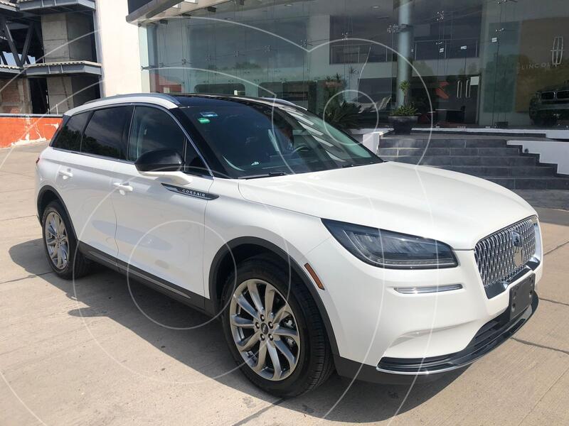 Foto Lincoln Corsair 2.0L usado (2021) color Blanco precio $880,000