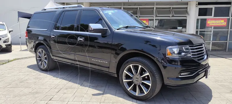 Foto Lincoln Navigator Reserve Larga usado (2017) color Negro financiado en mensualidades(enganche $210,664 mensualidades desde $14,744)