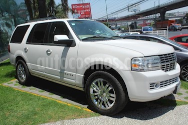 Lincoln Navigator 5.4L 4x2 Ultimate usado (2010) color Blanco precio $225,000