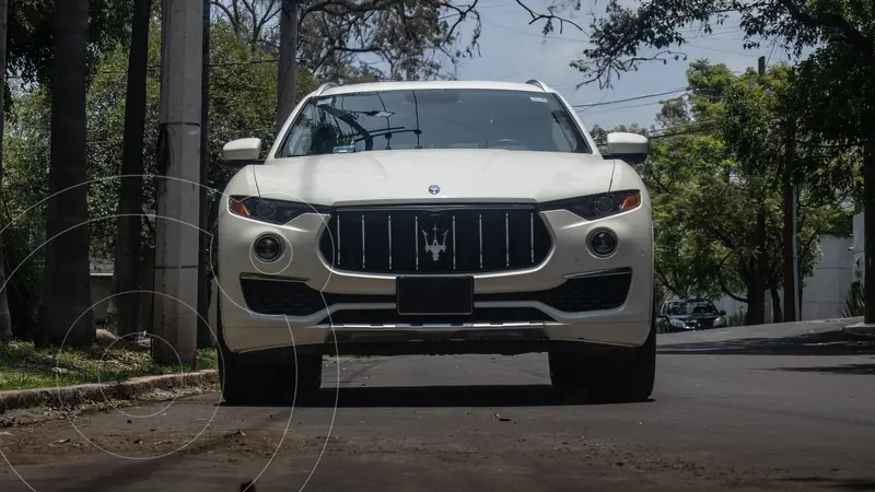 Foto Maserati Levante 3.0L usado (2019) color Blanco precio $1,198,999