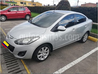 Mazda 2 Sedan 1.5L usado (2011) color Plata precio $27.500.000