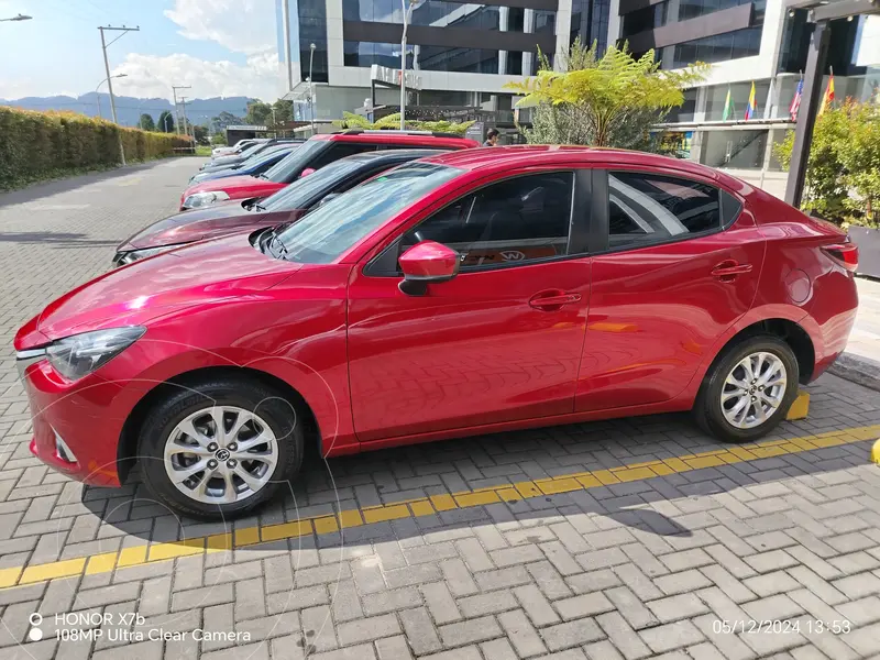 2019 Mazda 2 Sedán Touring