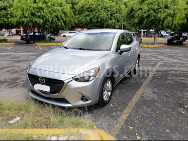 foto Mazda 2 Sedán i Touring Aut usado (2019) color Plata precio $245,000