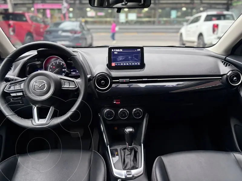 mazda 2-sedan