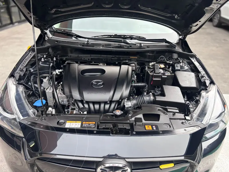 mazda 2-sedan