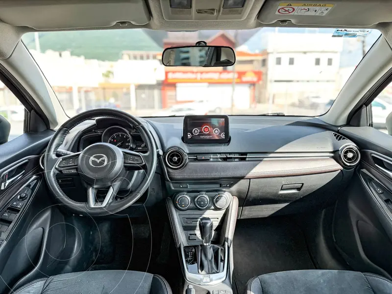 mazda 2-sedan