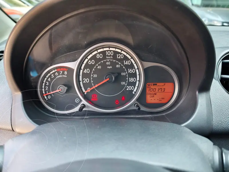 mazda 2-sedan