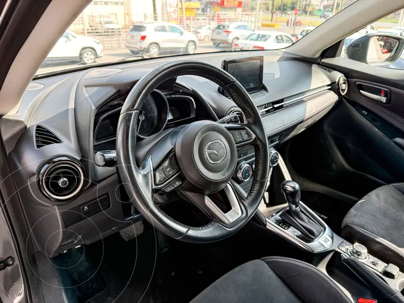 mazda 2-sedan