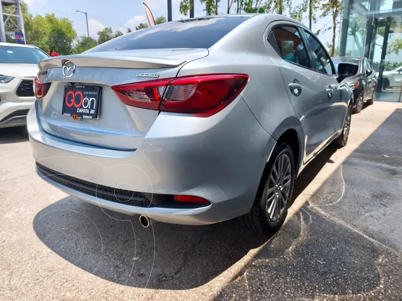 mazda 2-sedan