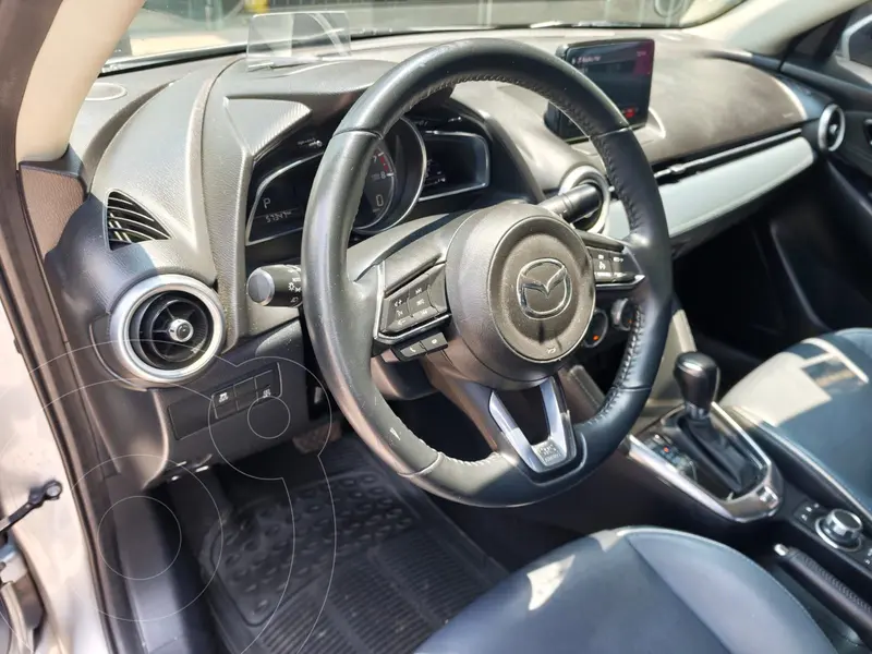 mazda 2-sedan