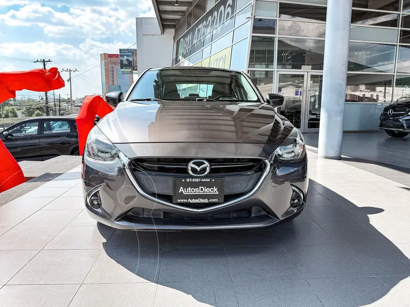 mazda 2-sedan