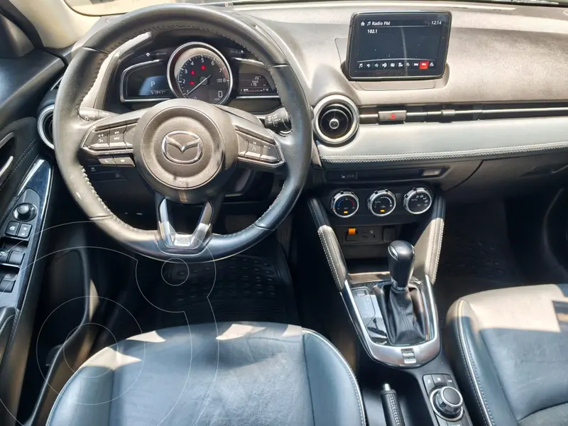 mazda 2-sedan