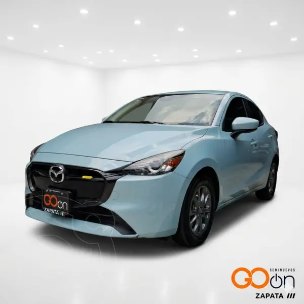 Foto Mazda 2 Sedan i Sport usado (2025) color MAZLAIR STREAM BLUE M precio $308,900