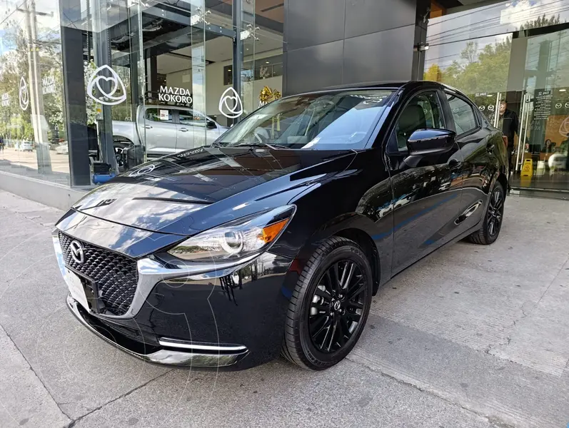 Foto Mazda 2 Sedan Carbon Edition MHEV usado (2023) color Negro precio $347,000