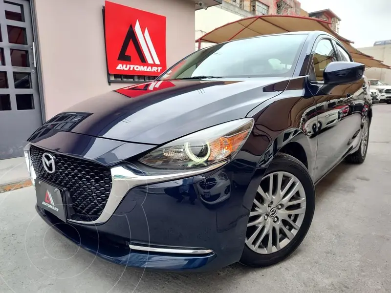 Foto Mazda 2 Sedan i Grand Touring MHEV usado (2022) color Azul Marino precio $289,000