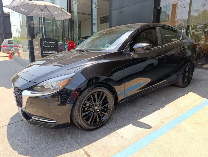 Foto Mazda 2 Sedan Carbon Edition MHEV usado (2023) color Negro precio $327,000
