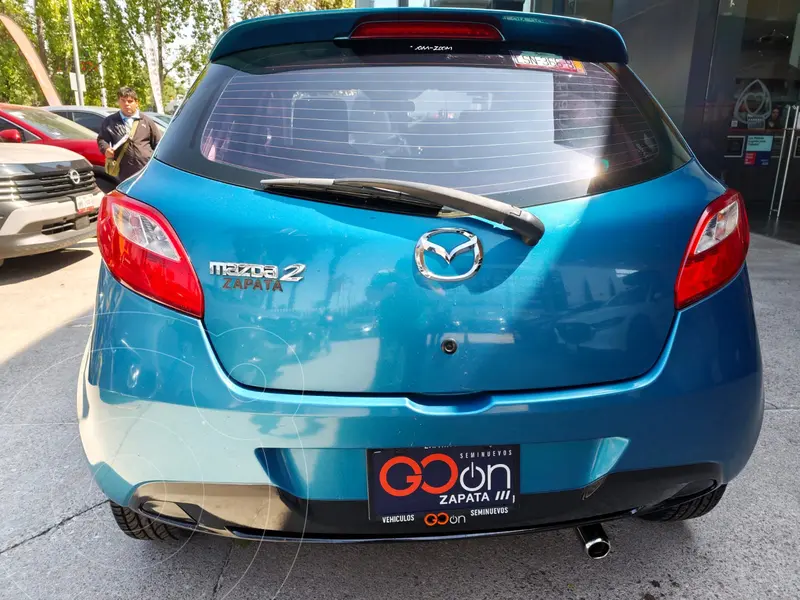 mazda 2-sedan