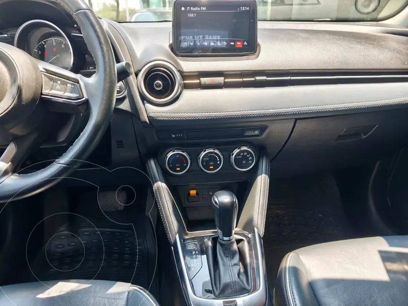 mazda 2-sedan