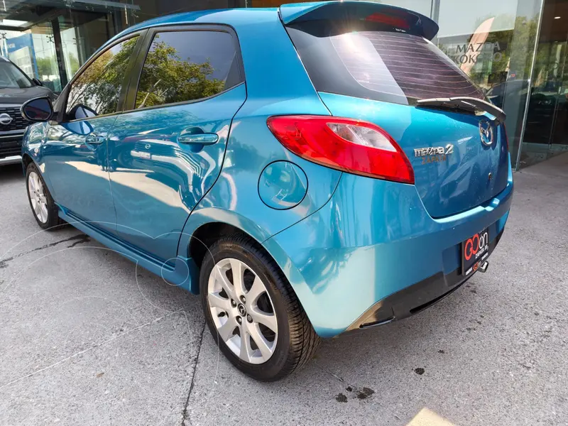 mazda 2-sedan