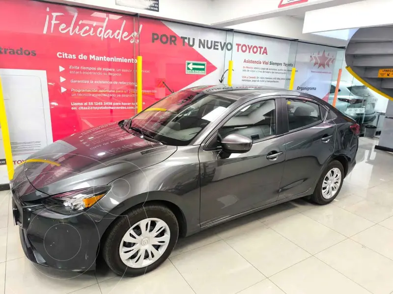 Foto Mazda 2 Sedan i usado (2025) color Gris financiado en mensualidades(enganche $68,200 mensualidades desde $6,728)