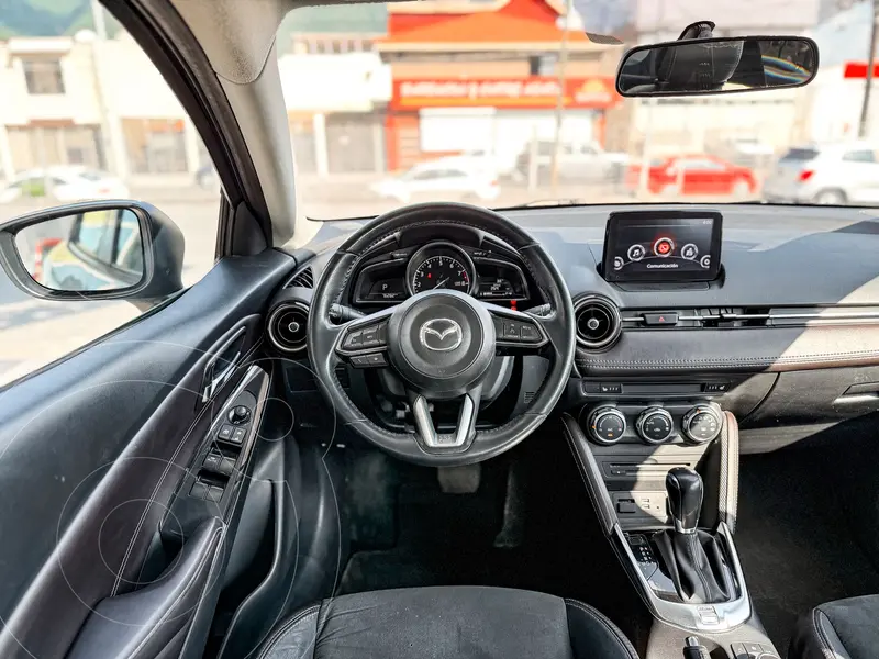 mazda 2-sedan