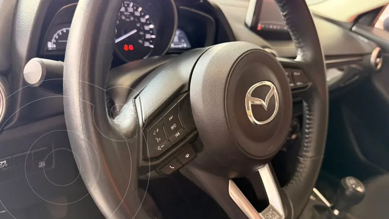 mazda 2-sedan
