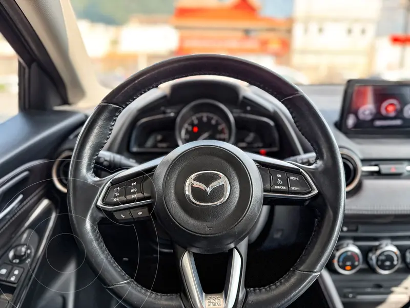 mazda 2-sedan