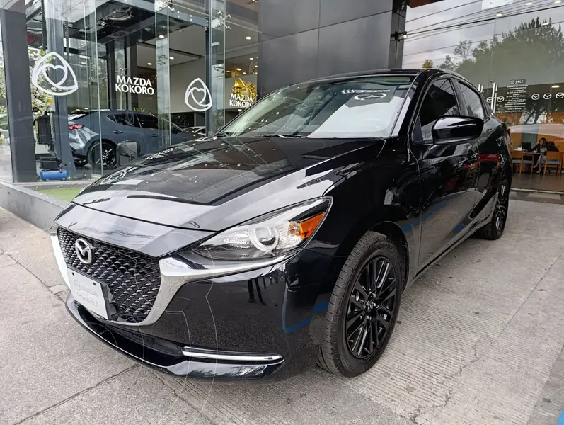 Foto Mazda 2 Sedan Carbon Edition MHEV usado (2023) color Negro precio $347,000