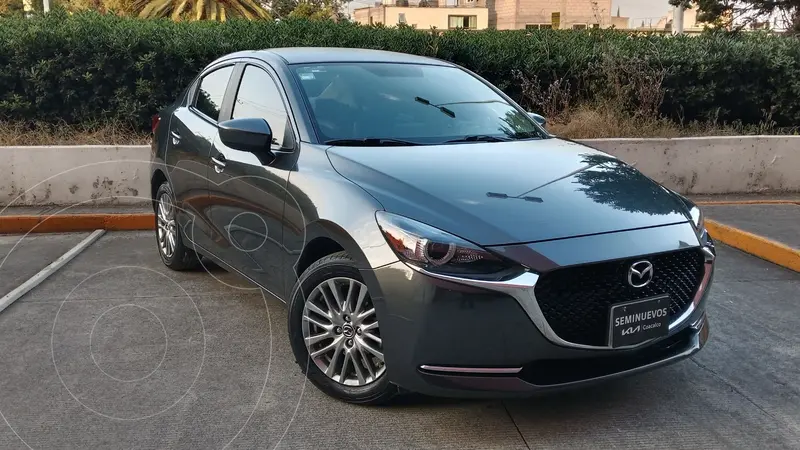 Foto Mazda 2 Sedan i Grand Touring MHEV usado (2023) color Gris precio $299,800