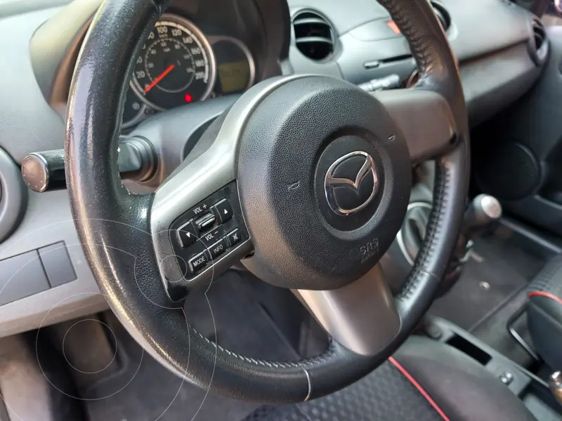 mazda 2-sedan