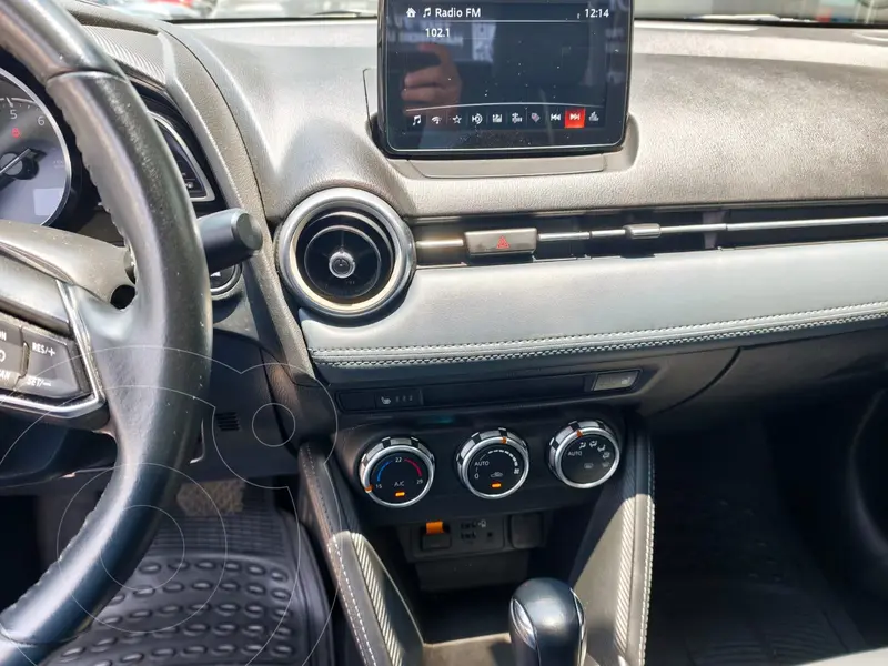 mazda 2-sedan