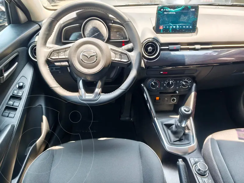 mazda 2-sedan