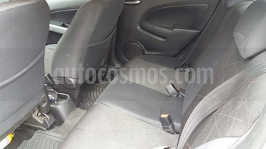 foto Mazda 2 1.5 5P usado (2012) color Gris precio $28.000.000
