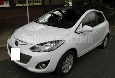 foto Mazda 2 1.5 5P usado (2012) color Blanco precio $18.000.000