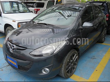 foto Mazda 2 1.5 5P usado (2012) color Gris precio $30.900.000