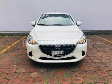 foto Mazda 2 i usado (2017) color Blanco Perla precio $179,900