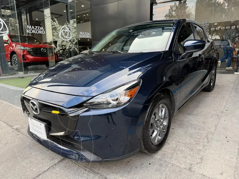Foto Mazda 2 i Sport usado (2024) color Azul Marino precio $289,000