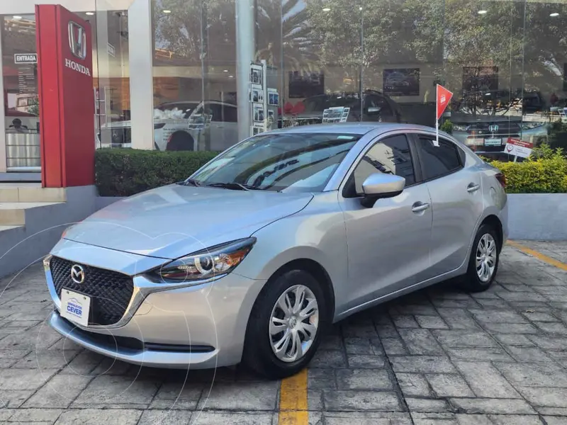 Foto Mazda 2 i usado (2020) color Plata precio $215,000