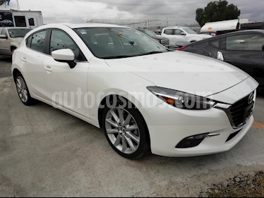 foto Mazda 3 Hatchback s Grand Touring Aut usado (2017) color Blanco Perla precio $275,000