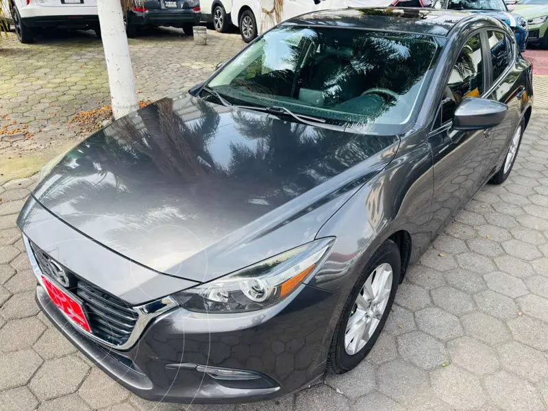 Foto Mazda 3 Hatchback i Touring Aut usado (2018) color Gris precio $237,000